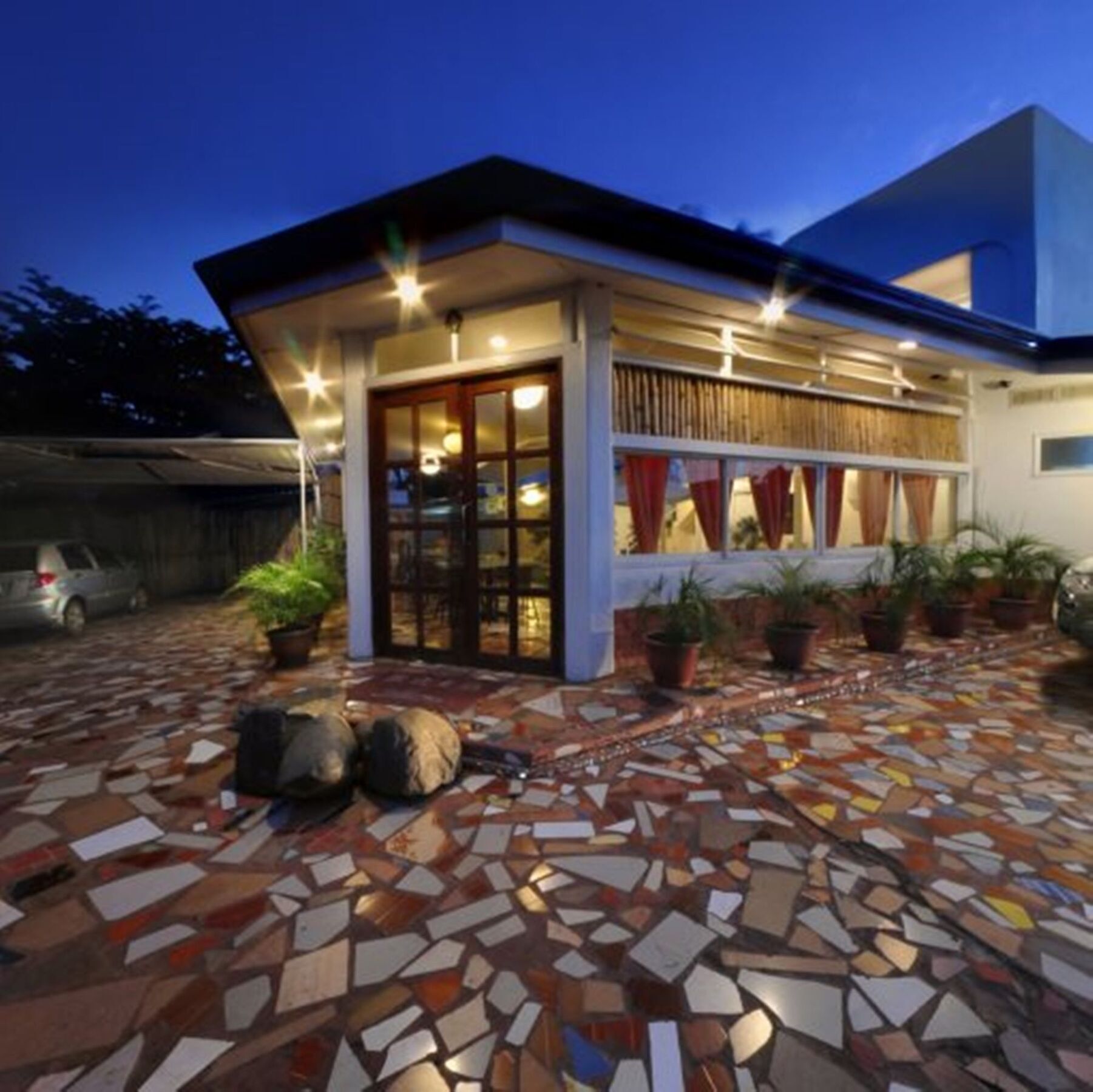 House Of Big Brother Palawan Puerto Princesa Dış mekan fotoğraf